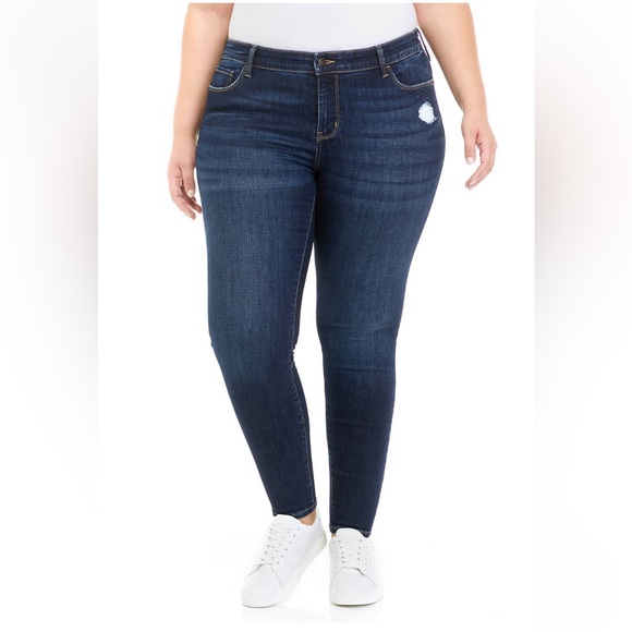 GUC Women’s True Craft Plus Size Mid Rise Skinny Jeans - Picture 1 of 12